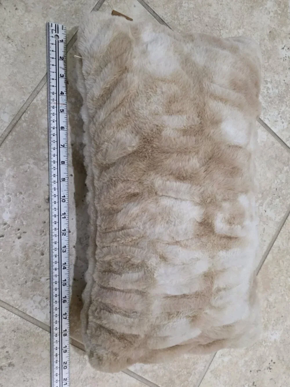 Lola Blanket Lumber Pillow - Caramel n' Cream